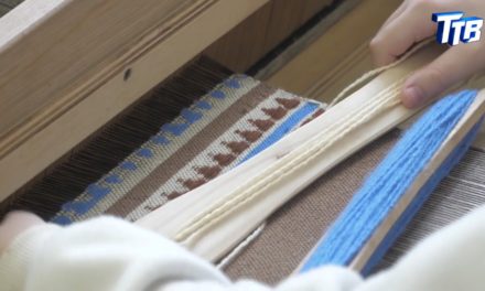 Рукодельницы станции «Юность» готовятся к V районному открытому фестивалю ручного ткачества